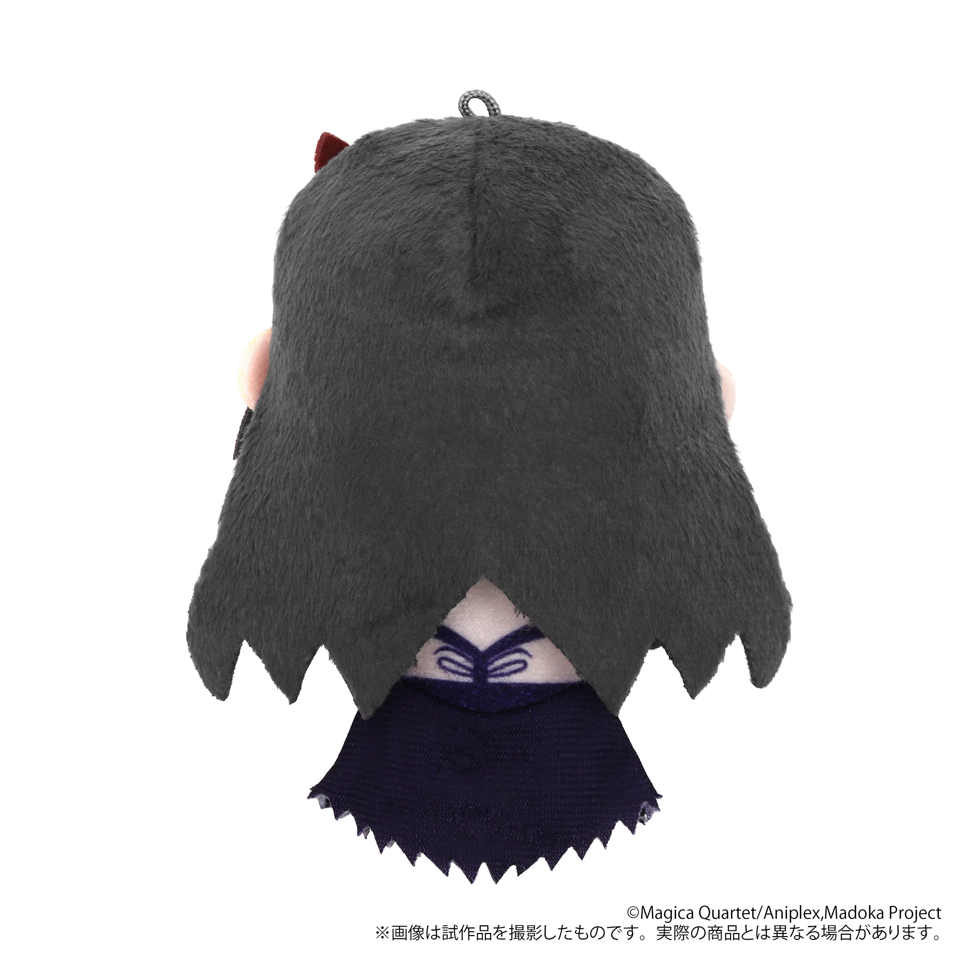 悪魔ほむらの後ろ姿。髪と衣装の背面を確認できます。